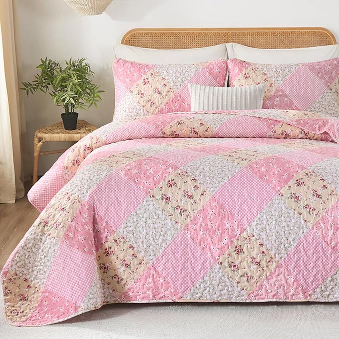 Dinjoy Floral Plaid Patchwork Quilt Set King Size, Reversible Pink Bedding Set Soft Microfiber Lightweight Bedspread Coverlet 3 Piece Fall Autumn Summer Use (110x90 inches)