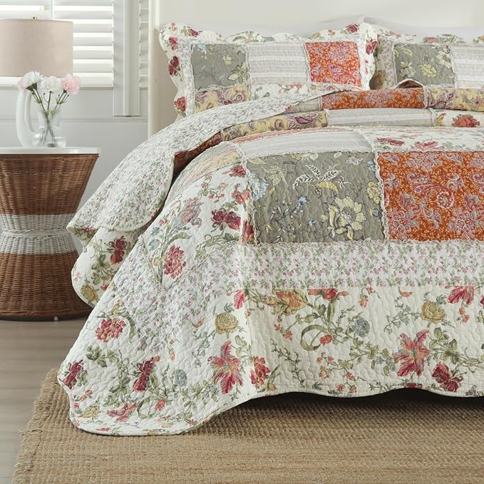 Yvooxny 3-Piece Quilt Set Queen Size Quilted Bedspread Reversible Country Style Floral Real Patchwork Bedding Quilt Set with Ruffles with Pillowcases for All Seasons, 98 * 90 Inches