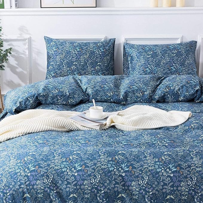 VM VOUGEMARKET Blue Floral Comforter Set Full,Cottagecore Cute Aesthetic Flowers Comforter with 2 Pillowcases,Fluffy Lightweight Bedding Set for Girls Women