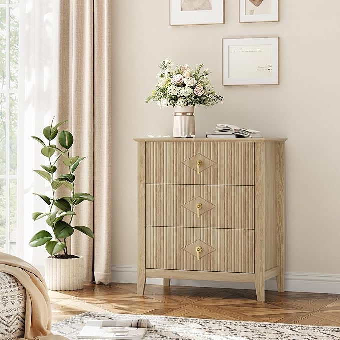 GarveeHome Wood Nightstand Fluted Dresser for Bedroom, 27.5" Wide 3-Drawer Bedside Tables, Modern Chest of Drawers, Storage End Table Living Room, Hallway, Entryway, Natural Oak