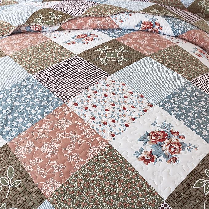 HoneiLife Quilt Set - 3 Piece Microfiber Reversible Bedspreads Patchwork Coverlets Floral Bedding Set All Season- Splicing Mocha Rose,Queen/Full Size