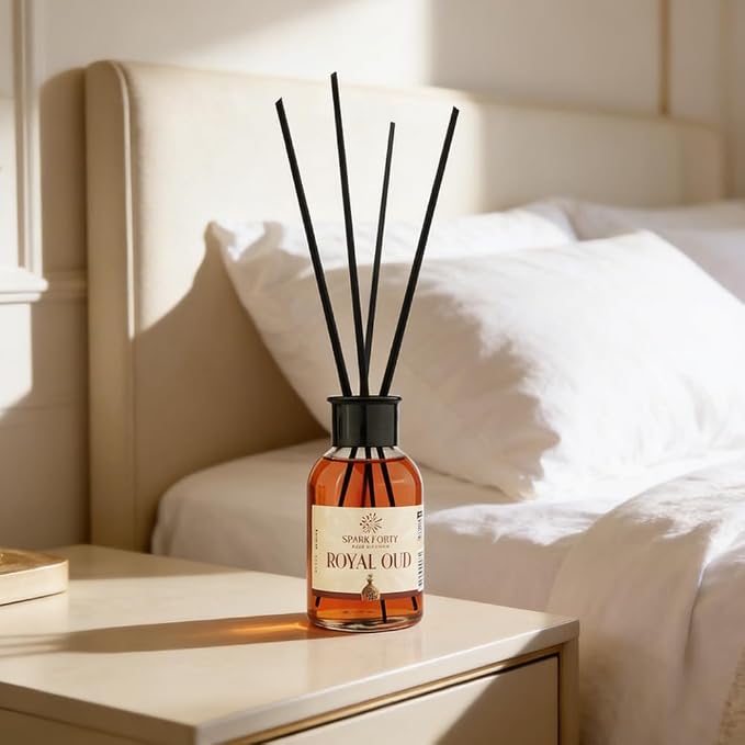 Royal Oud Reed Diffuser Home Fragrance, Luxury Glass Bottle 110ml Scent, Warm Spicy Amber & Patchouli Long-Lasting Home Decor Gift