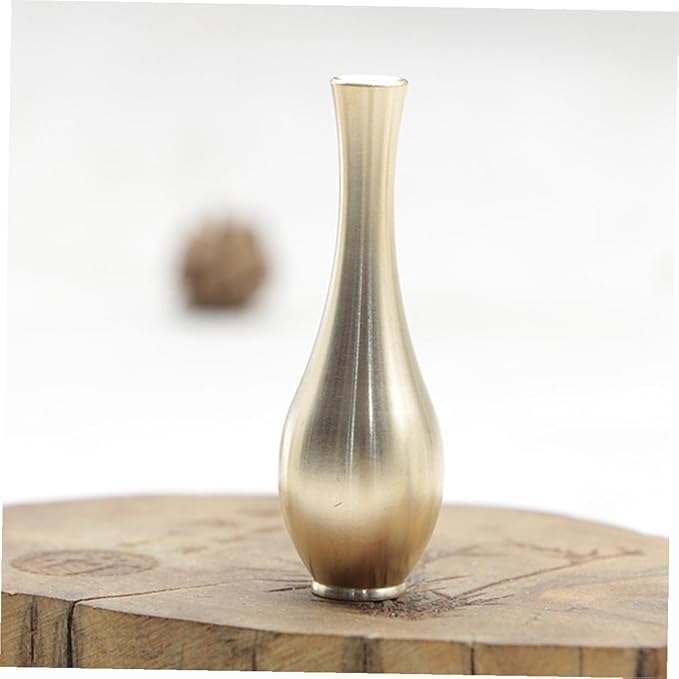 TOYANDONA 2pcs Mini Brass Vases Small Decorative Flower Containers for Table Wedding Living Office Modern Chic Design Easy to Clean Stylish Home Decor