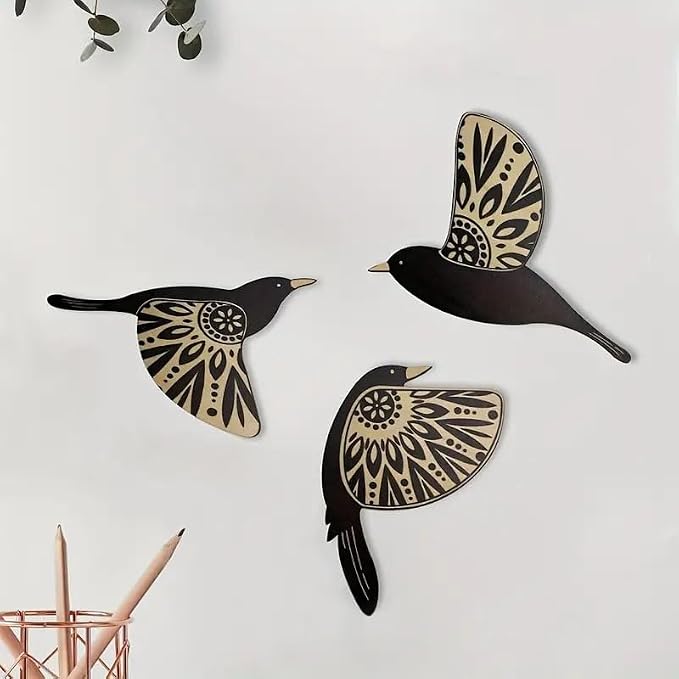 NOIAFZY 3Pcs Vintage-Style Wooden Flying Birds Wall Art Set for Home Decor Bedroom Holiday Decorations