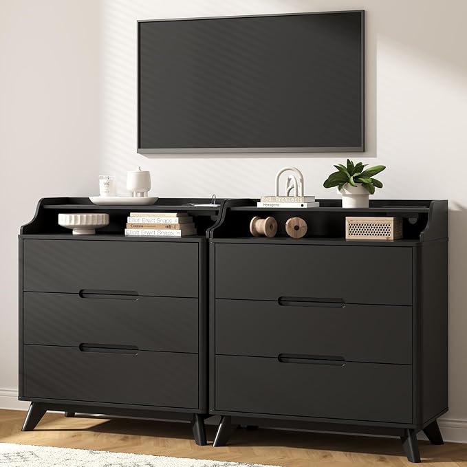 3 Drawer Dressers for Bedroom, 32" Large Wood Storage Dresser & Chest of Drawers with Charging Station, Wide Modern Dressers with 3 Drawer Storage Organizer for Bedroom Living Room Closet, Black