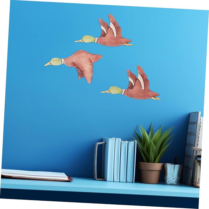HYTROVE 3pcs Rustic Wood Flying Bird Wall Art Elegant Indoor for Living Room Easy to Install Home Decoration Vintage Style Wooden Bird Wall Sculpture