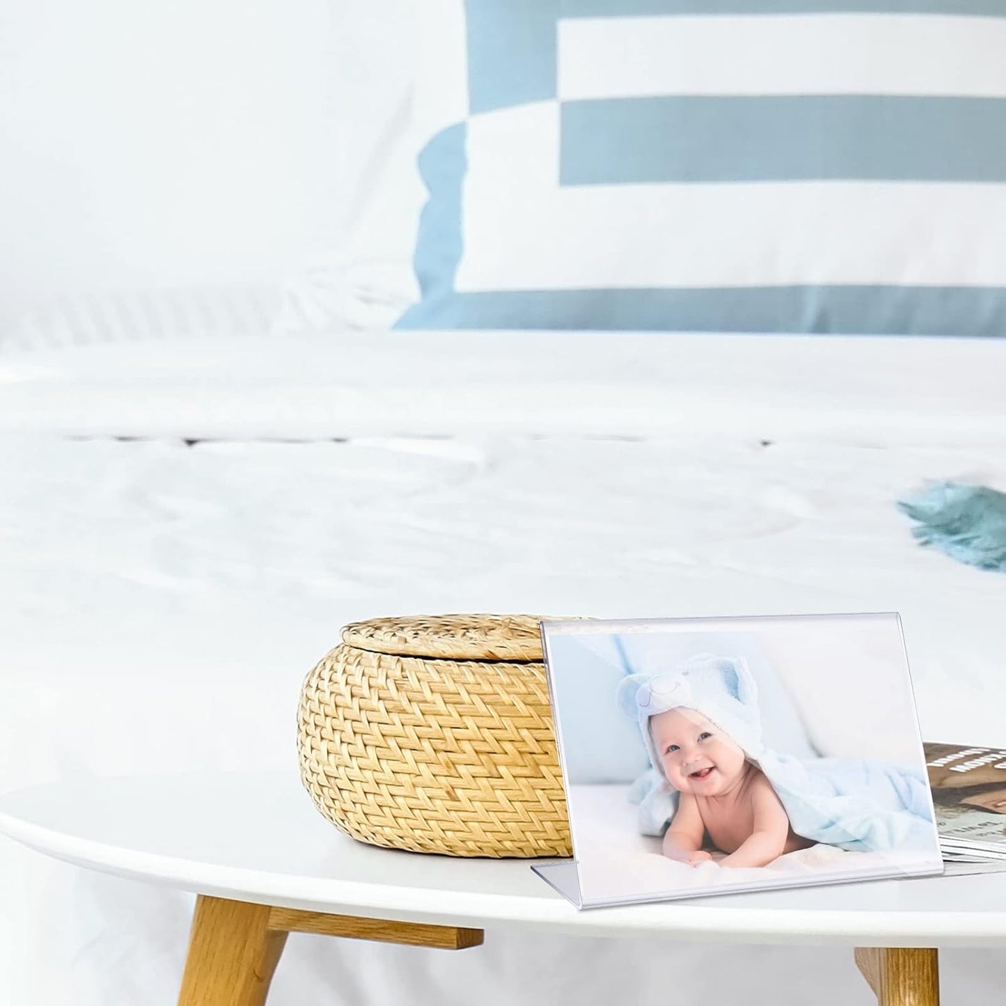 Soaoo Acrylic Picture Frames - 50 Pcs Clear 4x6 Inch Horizontal Display Stands for Home & Office