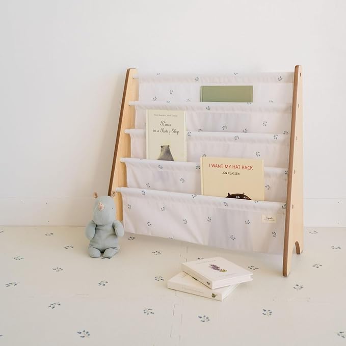 3 Sprouts Recycled Fabric Kids Bookshelf – 4-Tier Sling Book Rack Organizer - Nursery Room Playroom Classroom Wooden Book Shelves - Kid Bookcase Wood Storage Shelf for Toddler Age 3+ - Blueberry Ivory