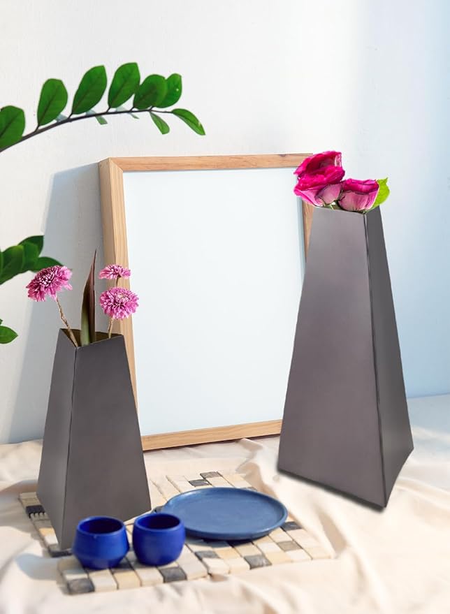 Serene Spaces Living Triova Stainless Steel Vase – Perfect for Fresh & Dried Flowers, Sculptural Accent for Mantels, Coffee Tables & Office Desks,Table Centerpiece, 4.5" Wide & 8.5" Tall