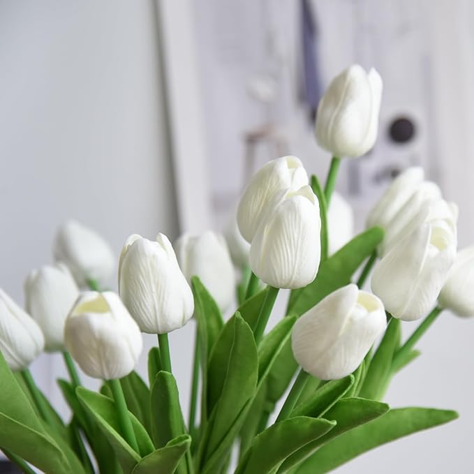 20PCS White Artificial Flower Tulips PU Real Touch Tulips for Home Wedding Decoration Brides Hand Holding Bouquet Artificial Flower Decoration (Type-White)