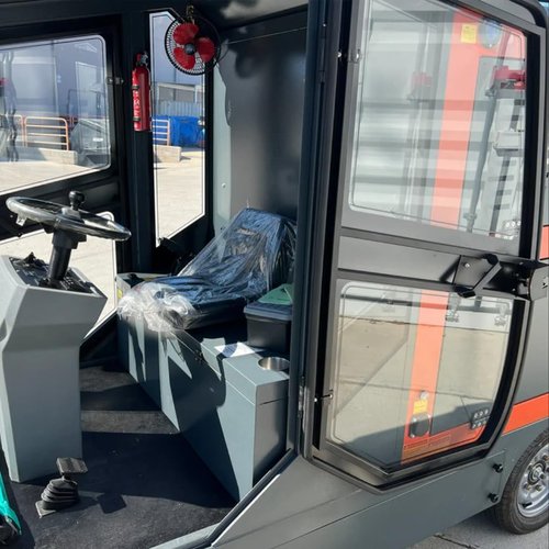 Liberty LS-WS2300 Industrial Floor Sweeper - Heavy-Duty Ride-On Dust Cleaning Machine for Warehouses & Outdoor Use