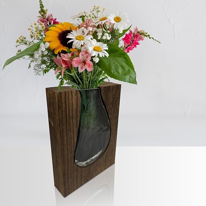Beautiful Flower Vase - Exquisite Vase for Flowers - Elegant Entryway Centerpiece - Coffee Table Decor - Ideal Gift for a Wedding, Anniversary, or Housewarming