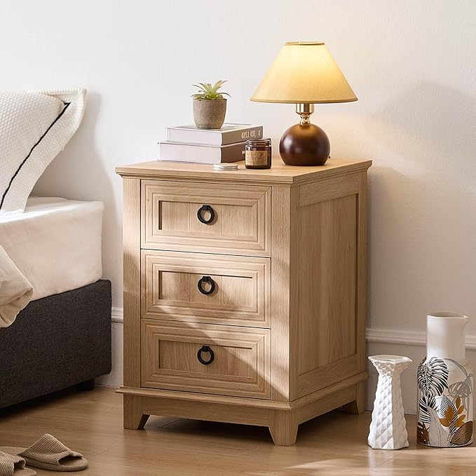 18" Farmhouse Night Stand with 3 Drawers, Wood End Table for Bedroom, Natural Wood Nightstand, Bed Side Table with Metal Handle, Bedside Cabinet for Bedroom Living Room