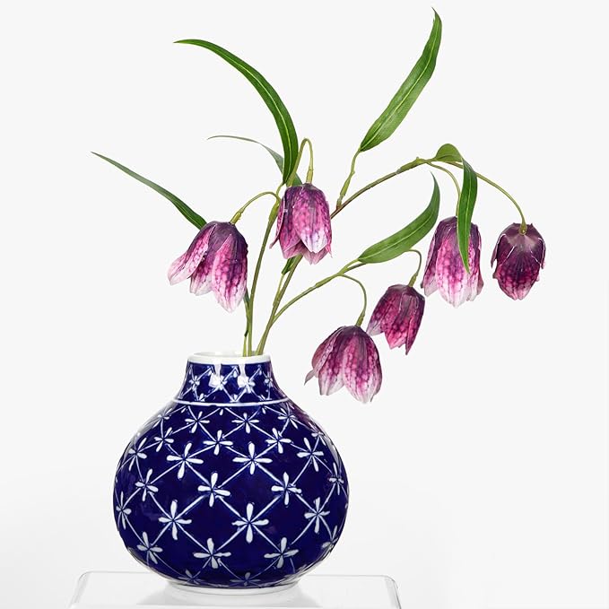 Blue and White Vase Porcelain Vases Small Chinoiserie Decor Classic Ceramic Gifts Chinese Flower Vase for Bedroom Living Room Console Table Accent Shelf Tabletop Decor