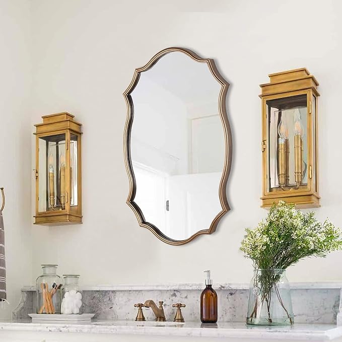 Wall Mirror in Vintage Golden, Decorative 20"x30" Accent Vanity Mirrors, Wall Mounted Mirror Antique Brass Metal Frame for Living Room Bedroom Bathroom Entryway Stairway Kitchen