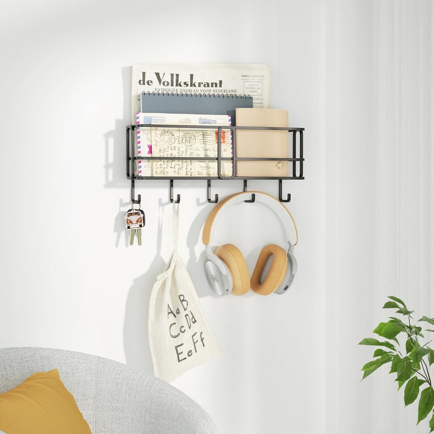 SRIWATANA Wall-Mounted Mail Organizer - Key Holder with Hooks for Easy Access and Storage