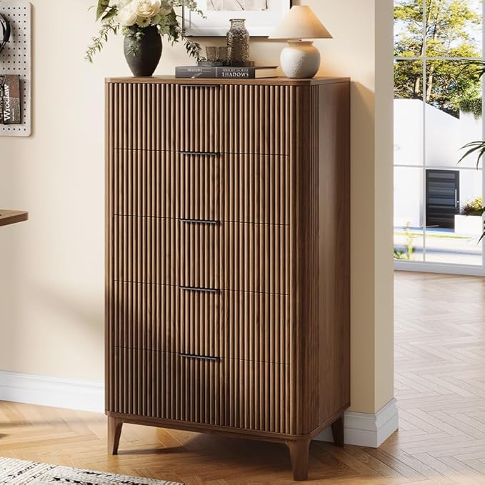 45" Fluted 5 Drawers Dresser for Bedroom, Modern Tall Chest of Drawers with Wood Grain, Farmhouse Wooden Vertical Dresser, Curved Profile Design, Wood Drawer Organizer for Closet, Hallway Walnut