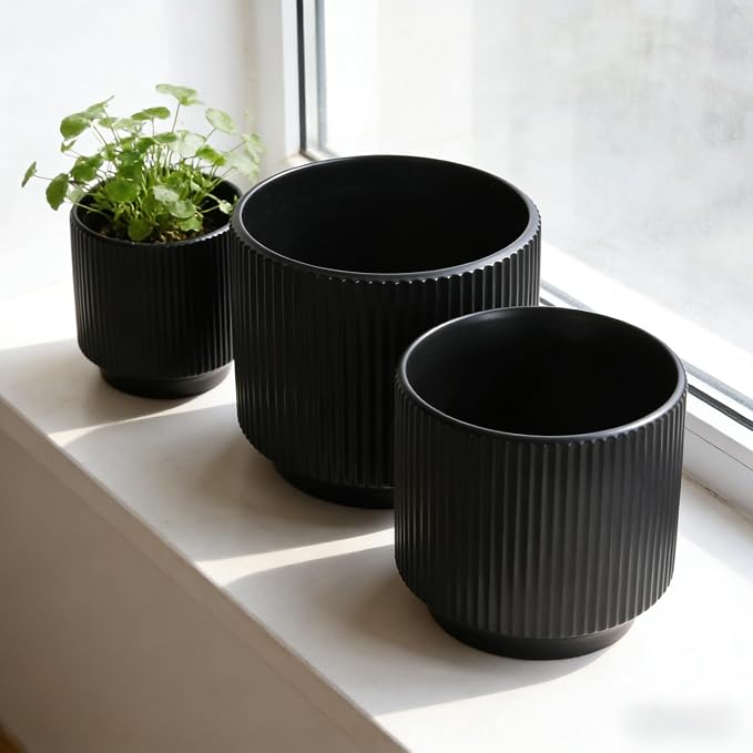 Oakrain Plant Pots Set of 3 with Vertical Stripes 7.8/6.5/5.2 inch, Modern Decorative Planters for Indoor Outdoor Plants, Garden Flower Pot with Drainage Holes, Ceramic Black