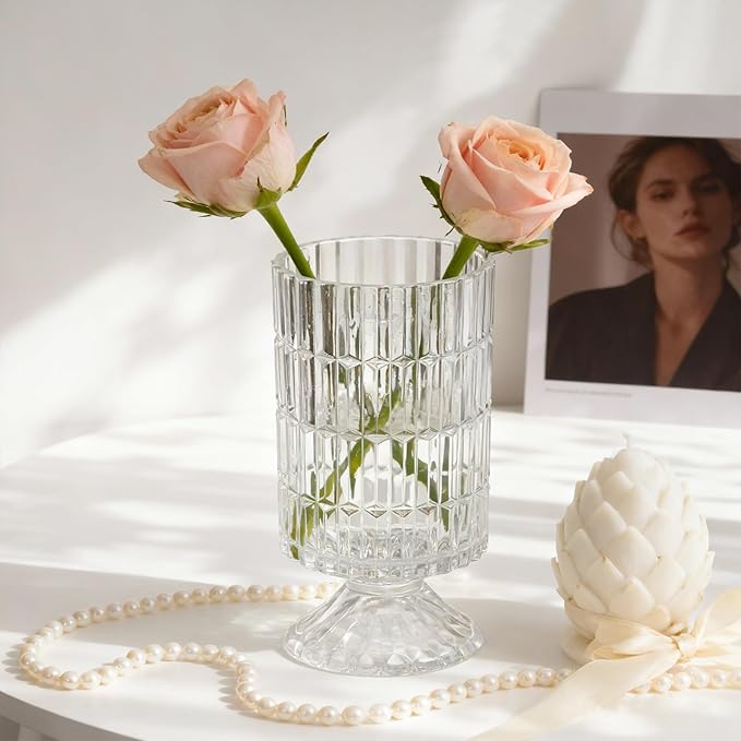 Pedestal Glass Vase, Textured Crystal Vase for Flowers, Bouquet, Vintage Transparent Vases 6.7 Inch, Decorative Flower Vases for Centerpieces, Dining Table, Home Decor, Office, Wedding, Party