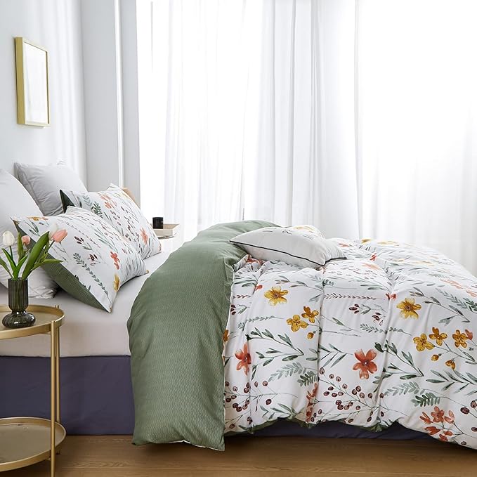 Nayoroom White Floral Duvet Cover Queen Size Green Botanical Leaf Yellow Flowers Printed Reversible Striped Bedding Set 3 Pieces Soft Microfiber Garden Style Comforter Cover with Zipper Ties