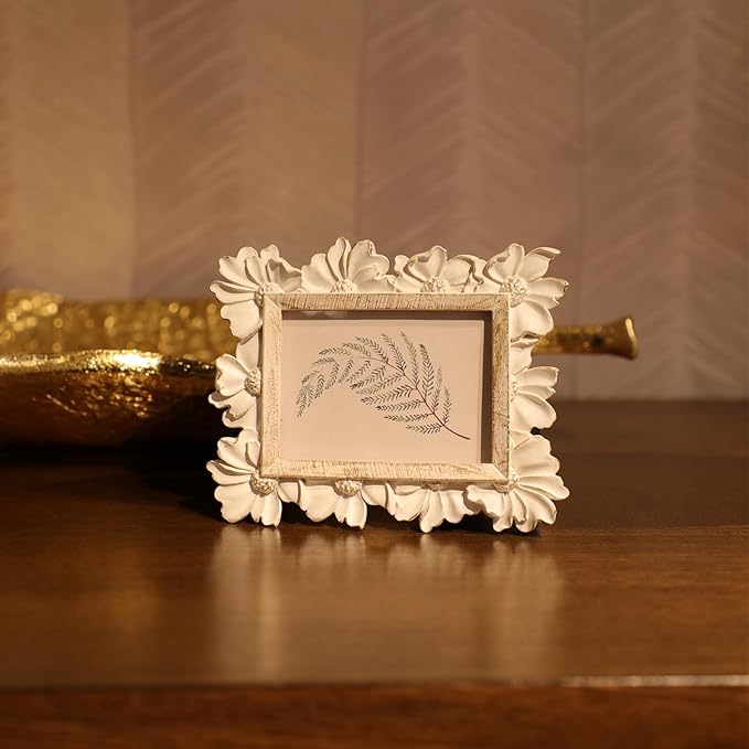2.5x3.5 Small Vintage Picture Frame, Tiny Antique White Ornate Photo Frame, for Tabletop and Wall Display, Decorative Floral Design Retro Home Decor, Old Fashioned Photo Gallery Art