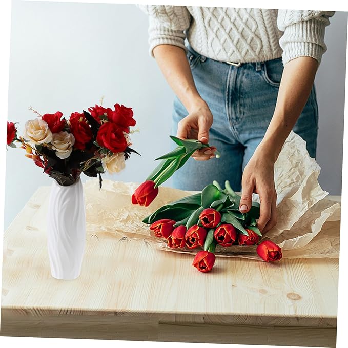 4pcs Geometric Plastic Desktop Vases Lightweight Unbreakable Flower Bud Containers for Tabletop Centerpiece Home Decor