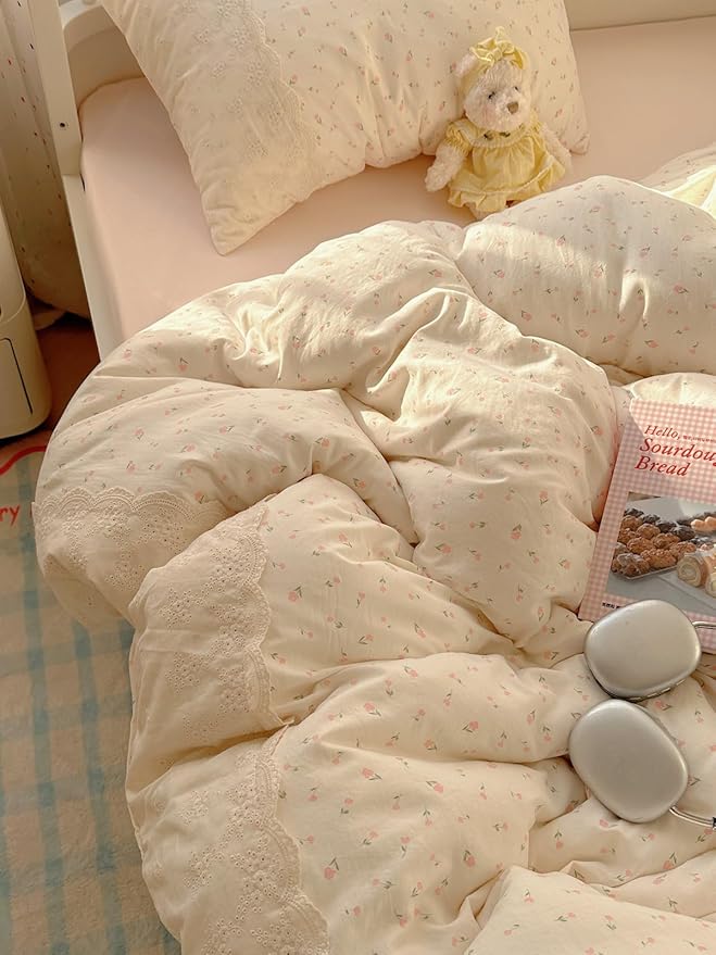 VM VOUGEMARKET Lace Comforter Set Queen Garden Flower Comforter with 2 Pillowcaases Cottagecore Bedding Set Pink Floral Comforter Set 90"x90"