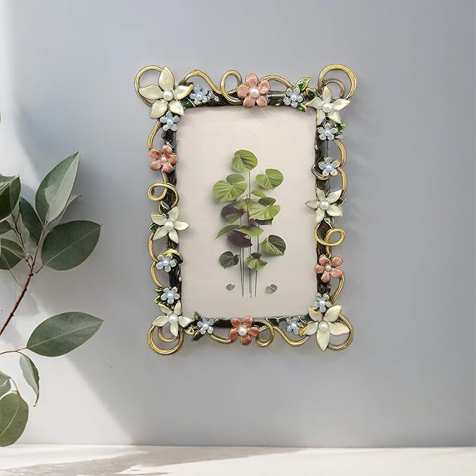 Vintage 4X6 Floral Picture Frames Luxury Unique Ornate Antique Metal Photo Frame of HD Glass for Tabletop/Wall Display Wedding Gifts for Women (Retro White Lace)