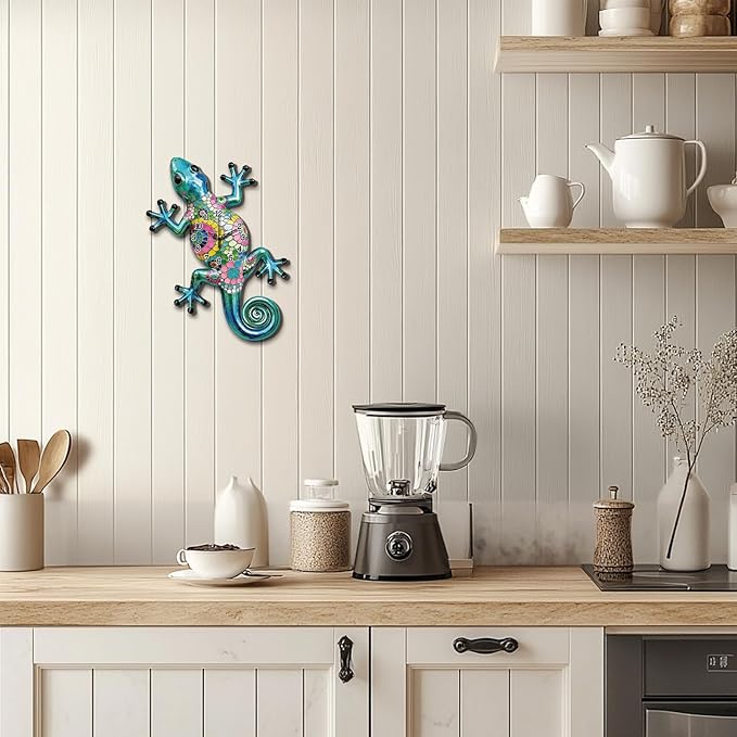Gecko Wall Clock Irregular Shape Decorative Wall Clock Iridescent Style Non-Ticking Clock for Home Office Decoration, 16.14×12.67 inch