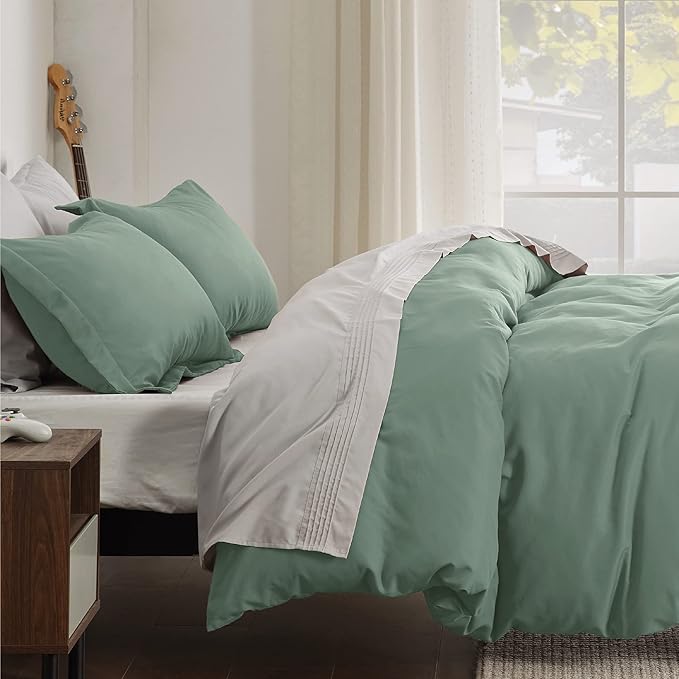 Bedsure Duvet Cover King Size - Only Includes 1 Duvet Cover (104"x90"), Hotel Luxury Soft Double Brushed All Season Bedding for Kids & Adults, Zipper Closure, NO Comforter, Sage Green