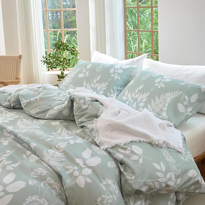 Nayoroom Floral Duvet Cover Queen Size White Green Botanical Flower Cottage Core Bedding Set 3 Pieces Soft Lightweight Microfiber Spring Aesthetic Duvet Cover Gift for Women
