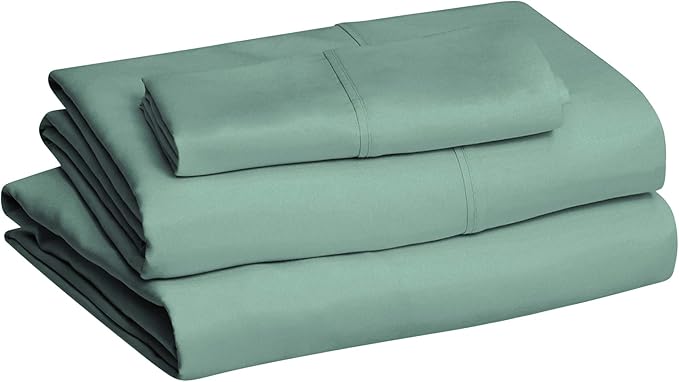 Amazon Basics Lightweight Super Soft Easy Care Wrinkle-Free Breathable Microfiber 3-Piece Bed Sheet Set with 14-Inch Deep Pockets, Twin XL, Emerald Green, Solid