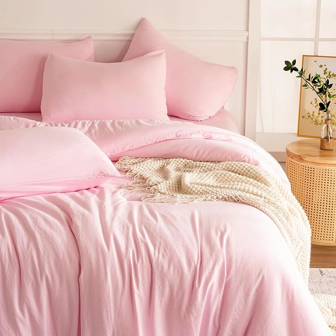 Pink Comforter Set Queen 3 Pieces Soft Bedding Bright Comforter Queen Light Pink Style Lightweight Comforter Set for All Seasons 1 Comforter and 2 Pillowcases