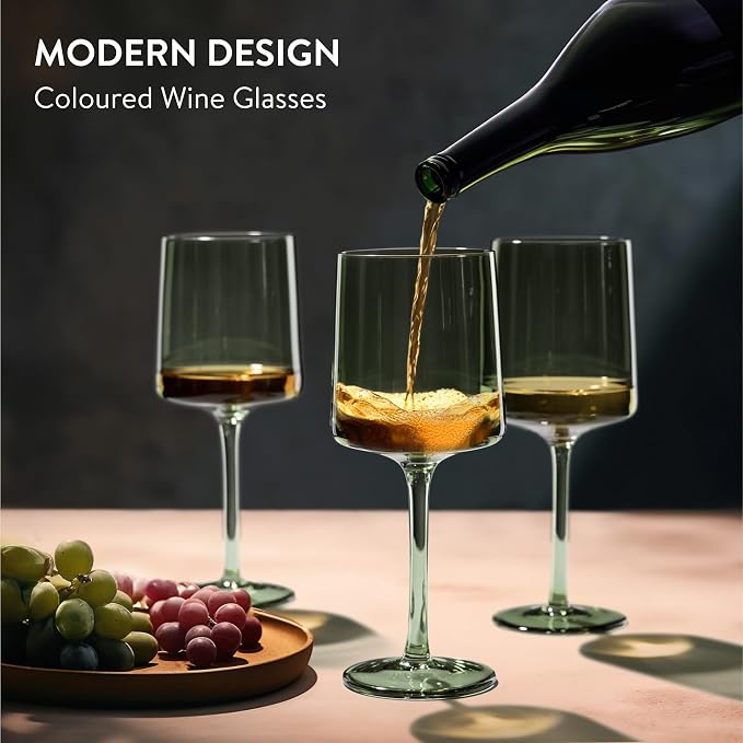Navaris Mint Green Tinted Wine Glasses - Set of 4 - Coloured Wine Glasses with Stems - Stylish Design Glassware for Serving Wine, Cocktails, Dessert