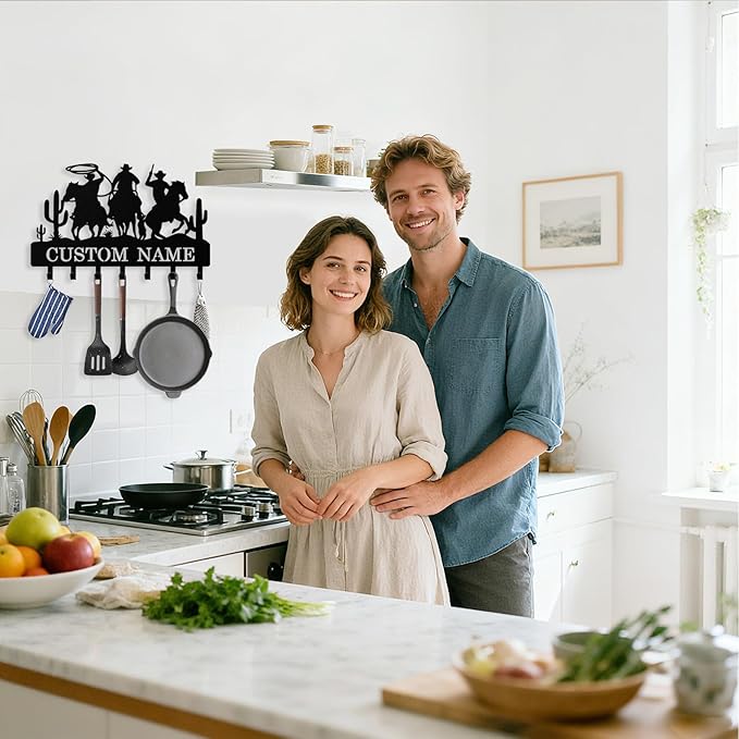 Syneiro Personalized Horse Key Holder Wall Mount, Custom Metal Keys Holder for Wall with Name, Wall Home Key Hanger Rack with Hooks for Entryway, Front Door, Living Room, Kitchen, Bathroom, Garden