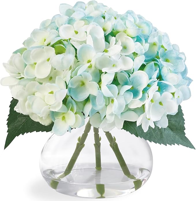 Hydrangea Artificial Flowers in Glass Vase, Blue Silk Fake Flowers Silk Centerpiece Table Decorations for Dining Room， Coffee Table Decor，Wedding, Home with Faux Water Decor（Light Blue）