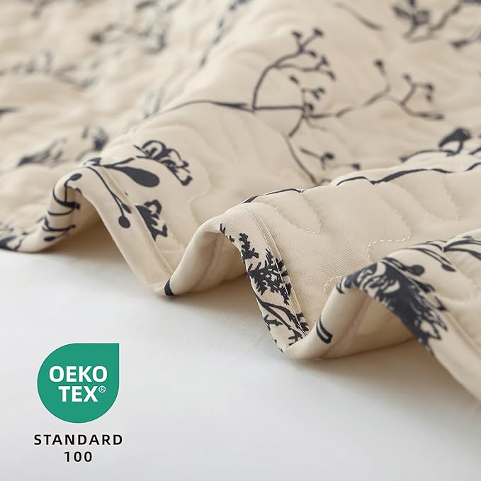JANZAA Quilt King Size Beige Quilt Bed Spread Boho Quilt with Floral Pattern Microfiber Quilts Set 3 Pieces Lightweight Comforter Reversible Bedding Set,1Quilt 104x90 inches, 2 Pillowcases