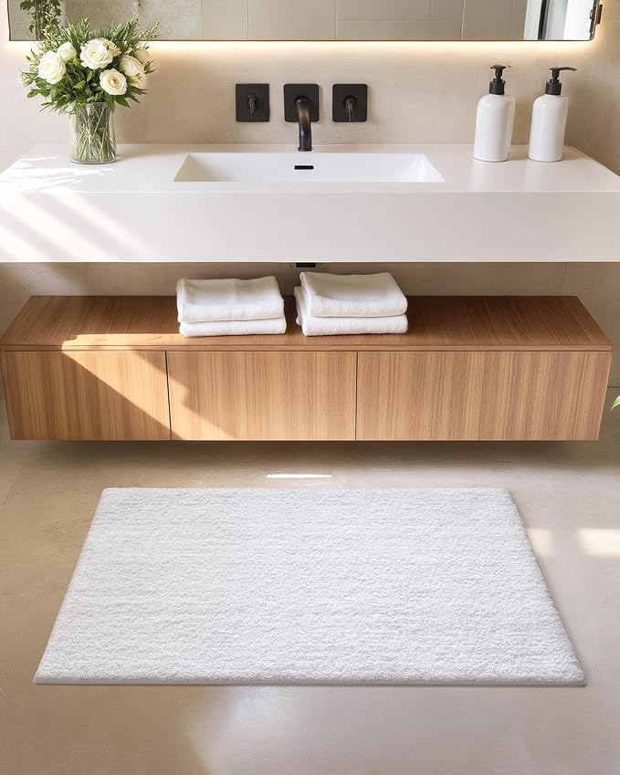 Color&Geometry White Large Bathroom Rugs, Absorbent, Non Slip, Soft, Washable, Quick Dry, 24"x36" Bath Mats for Bathroom, Microfiber Bath Rug Shower Mat