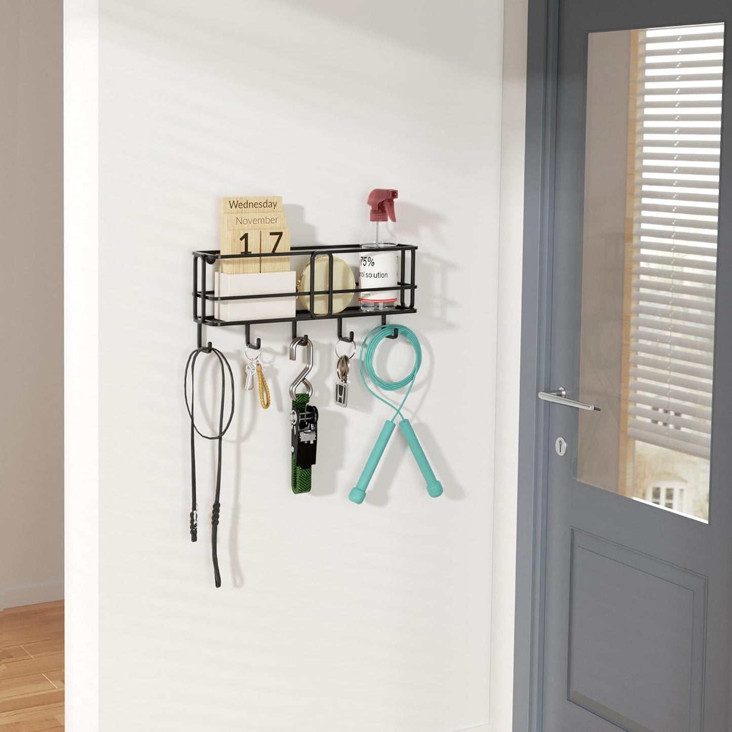 SRIWATANA Wall-Mounted Mail Organizer - Key Holder with Hooks for Easy Access and Storage