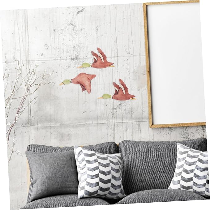 HYTROVE 3pcs Rustic Wood Flying Bird Wall Art Elegant Indoor for Living Room Easy to Install Home Decoration Vintage Style Wooden Bird Wall Sculpture
