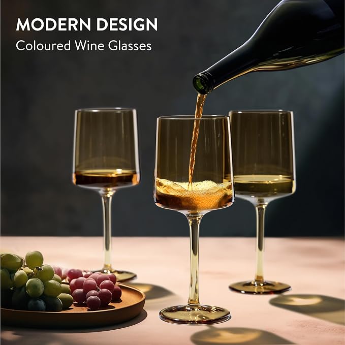 Navaris Amber Tinted Wine Glasses - Set of 4 - Coloured Wine Glasses with Stems - Stylish Design Glassware for Serving Wine, Cocktails, Dessert