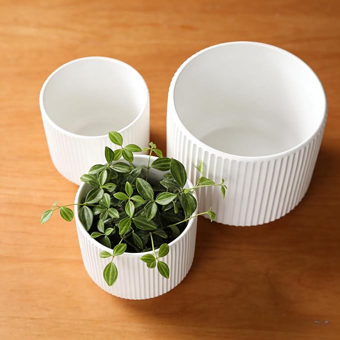 Oakrain Plant Pots Set of 3 with Vertical Stripes 7.8/6.5/5.2 inch, Modern Decorative Planters for Indoor Outdoor Plants, Garden Flower Pot with Drainage Holes, Ceramic White