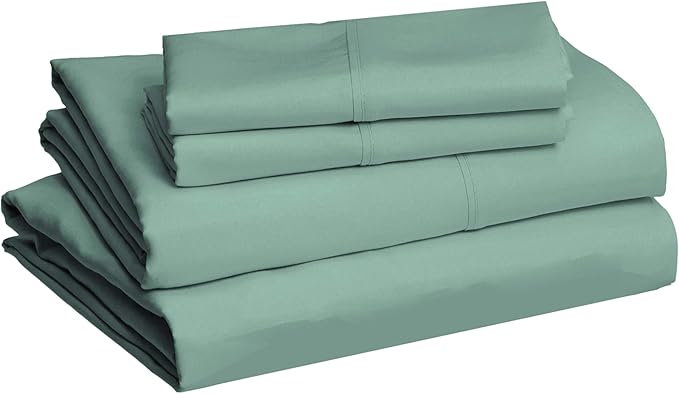 Amazon Basics Lightweight Super Soft, Wrinkle-Free Easy Care Breathable Microfiber 4-Piece Bed Sheet Set with 14-Inch Deep Pockets, Full, Emerald Green, Solid