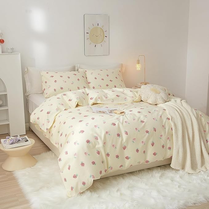 Cute Girls Strawberry Comforter Set Twin XL Fluffy Soft Kawaii Comforter Strawberry Fruit Bedding Comforter for Kids Teens Strawberry Printed Comforter Toddler Children Comfy Twin XL Comforter Set