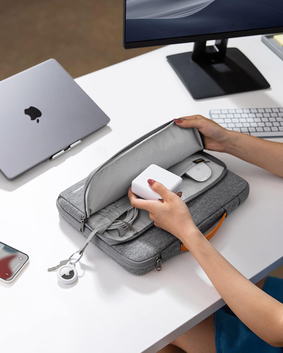 tomtoc 360 Protective Laptop Case - Water-Resistant Design for 13-Inch MacBook Air & iPad Pro