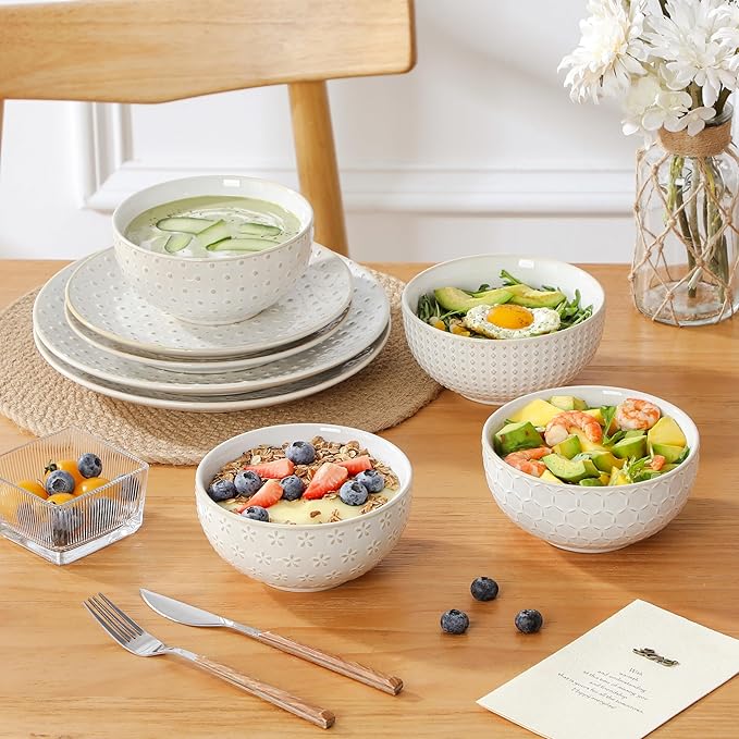 MALACASA 16 Pieces Dinnerware Sets, Modern Relief Design Plates and Bowls Sets, White Dish Set for 4, Kitchen Ceramic Dinner Plates Dishware Set, Microwave and Dishwasher Safe, Series LYDIA