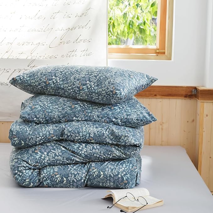 Blue Floral Comforter King Size Comforter Set Fluffy Soft Floral Bedding Comforter for Girls Women Vintage Blue Flower Comforter Set Boho Cottagecore Comforter with 2 Pillowcases for All Season