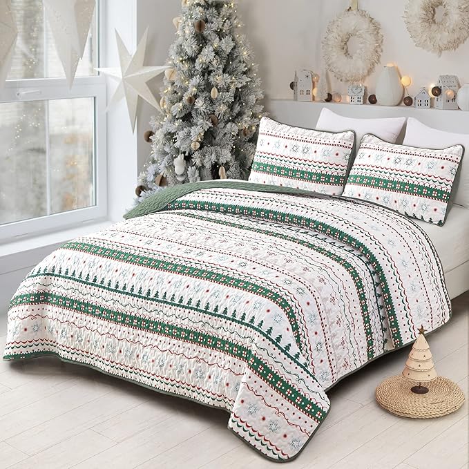 Dinjoy Christmas Quilt Set King Size, Green White Snowflake Christmas Tree Holiday Quilt Bedding Set Xmas New Year Bedspread Soft Microfiber 3 Pieces Coverlet for Kid Adult 104"x90" New Year Gift
