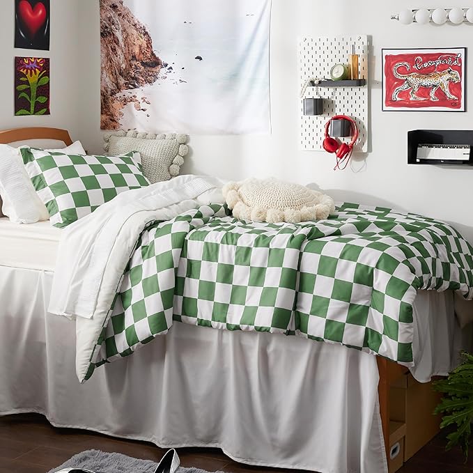 Bedsure Twin/Twin XL Comforter Set - Twin Extra Long Comforter Set, Checkered Dorm Bedding for Boys, 2 Pieces, 1 Soft Green Comforter and 1 Pillow Sham