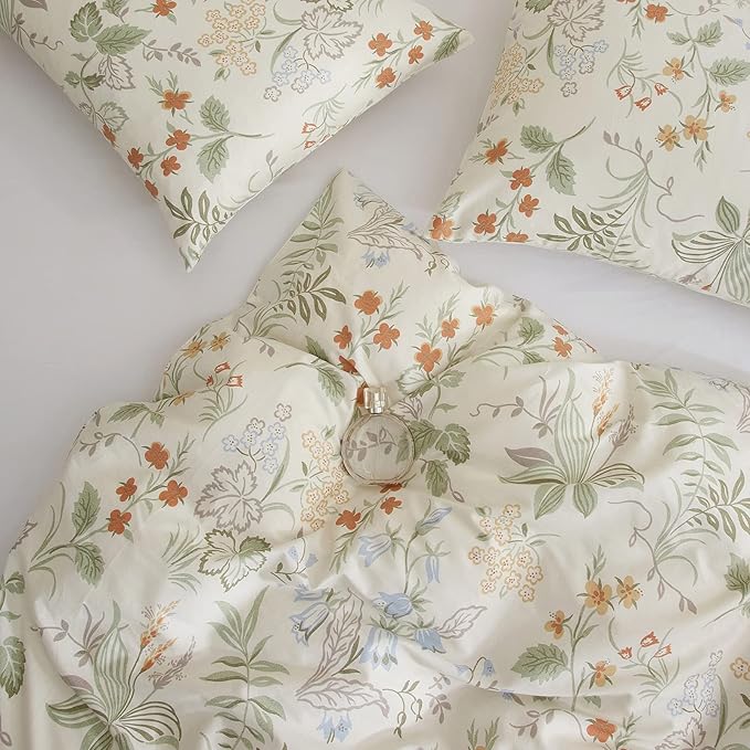 VM VOUGEMARKET Garden Flower Comforter Set Queen Green Red Floral Comforter with 2 Pillowcases Cottagecore Aesthetic Fluffy Bedding Comforter Set for Girls Women 90"x90"